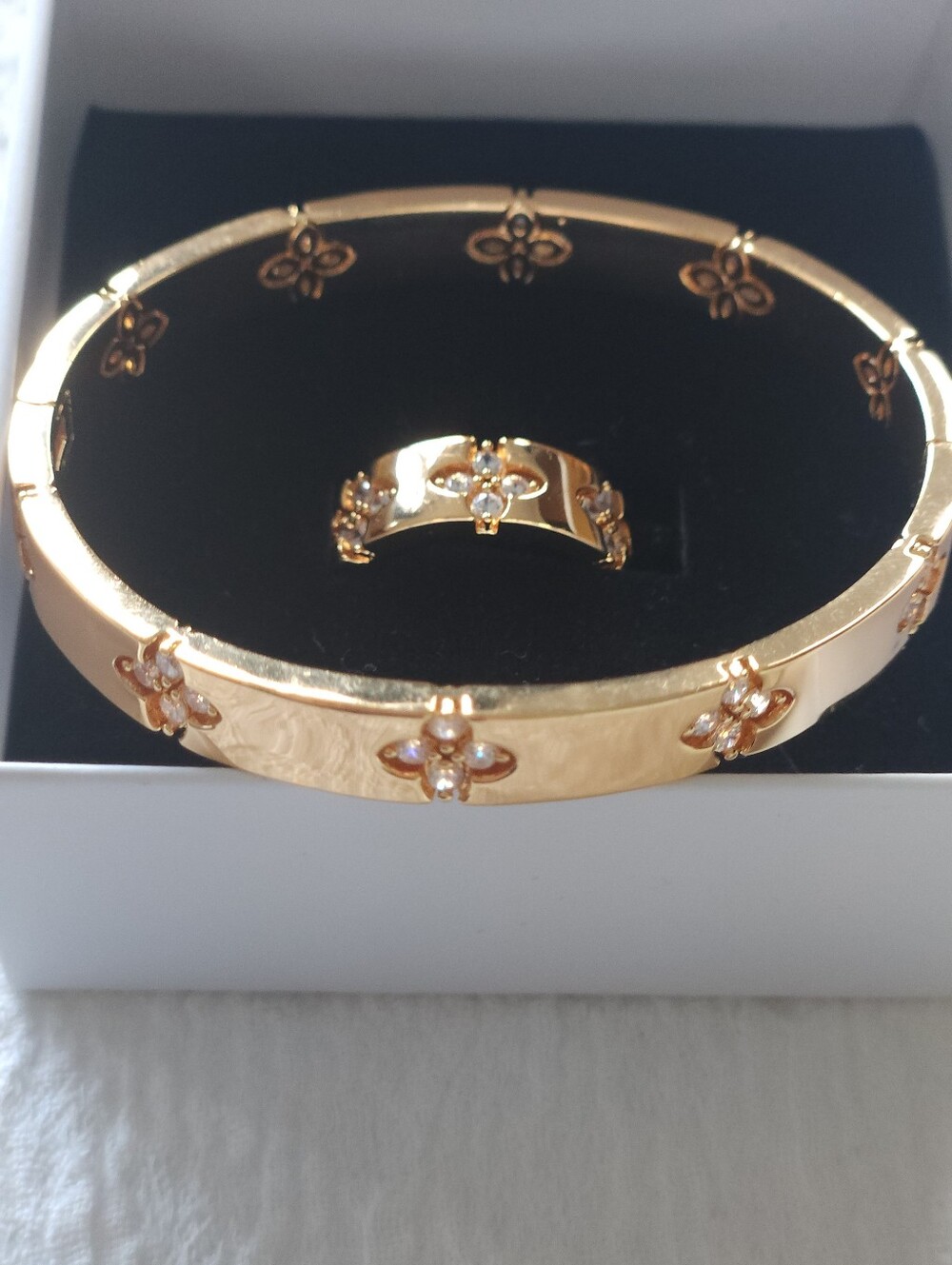 Elegant Gold Floral Bangle and Ring Set - Women Jewelry